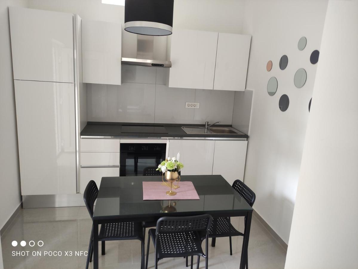 Apartament Apartman Zero Dugi Rat Zewnętrze zdjęcie